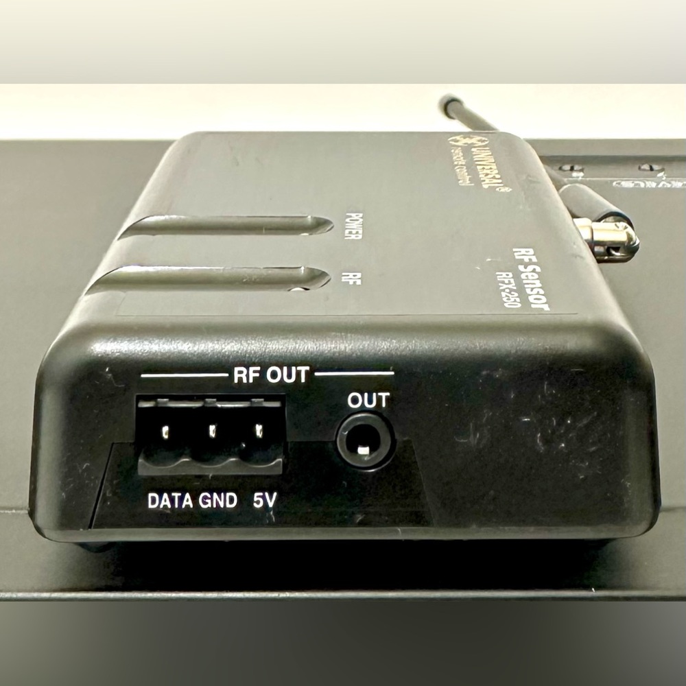Universal Remote Control MSC-400 Master System Controller w/ RFX-250 RF Sensor - Picture 9 of 17
